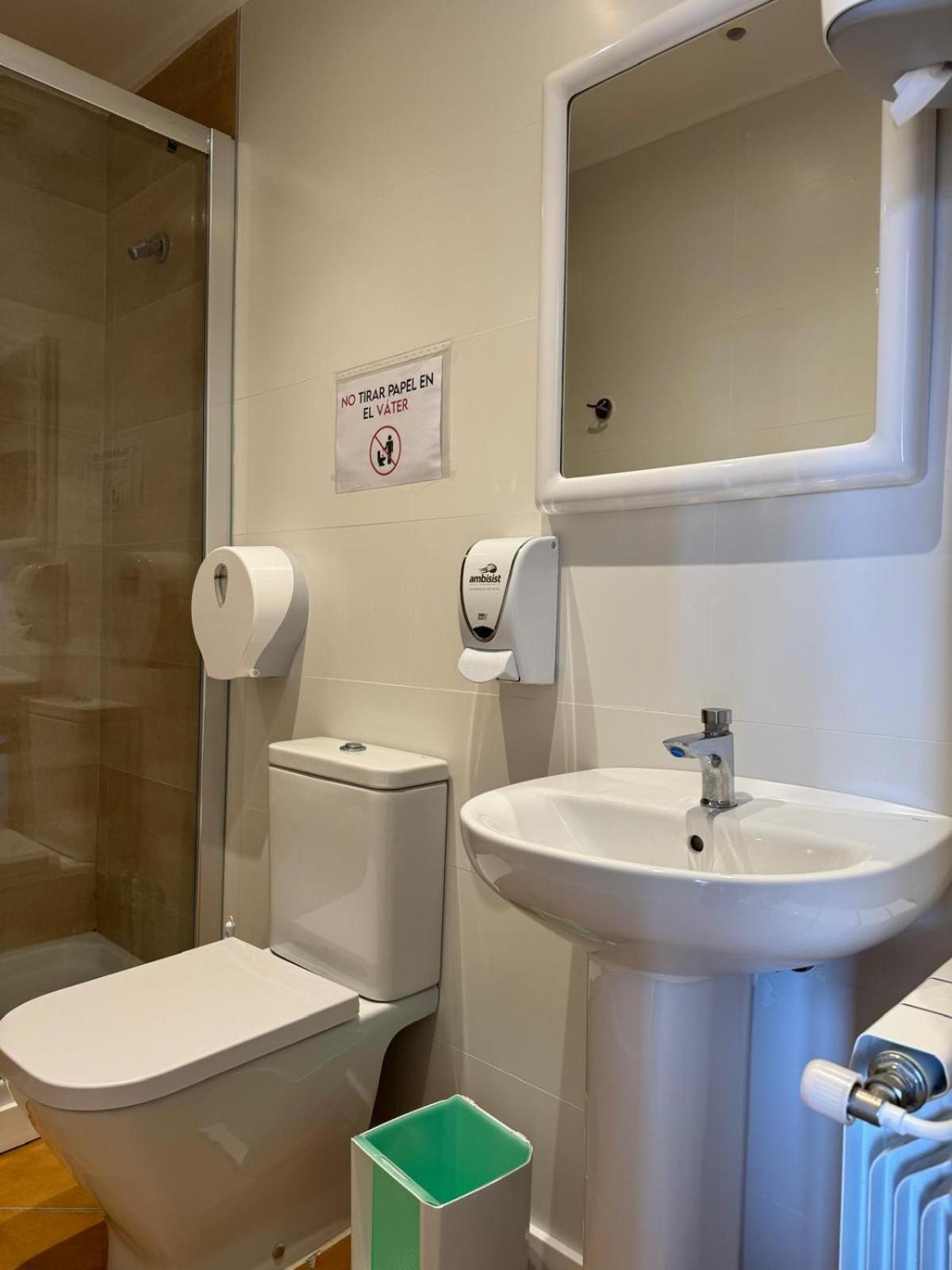 Hostal Restaurant Casa Comaulis La Vajol 외부 사진
