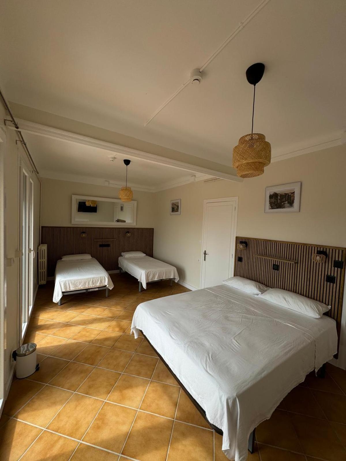 Hostal Restaurant Casa Comaulis La Vajol 외부 사진