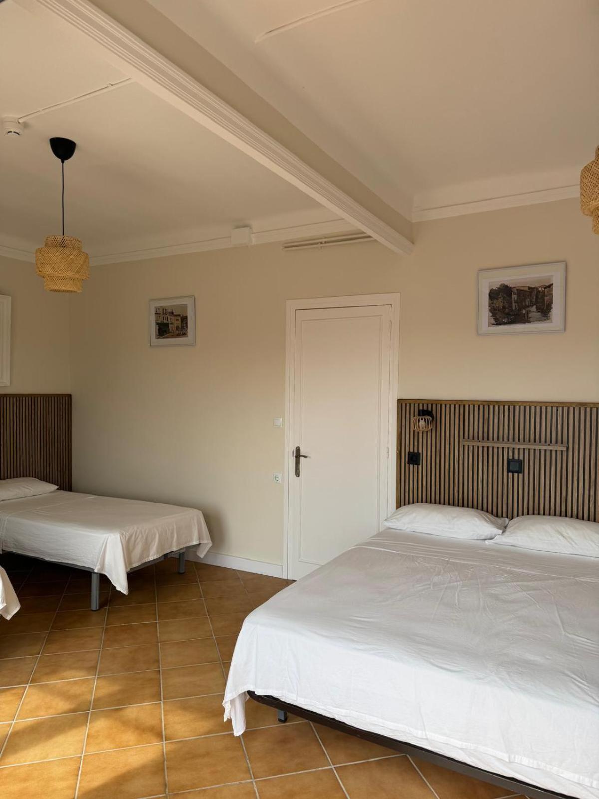 Hostal Restaurant Casa Comaulis La Vajol 외부 사진