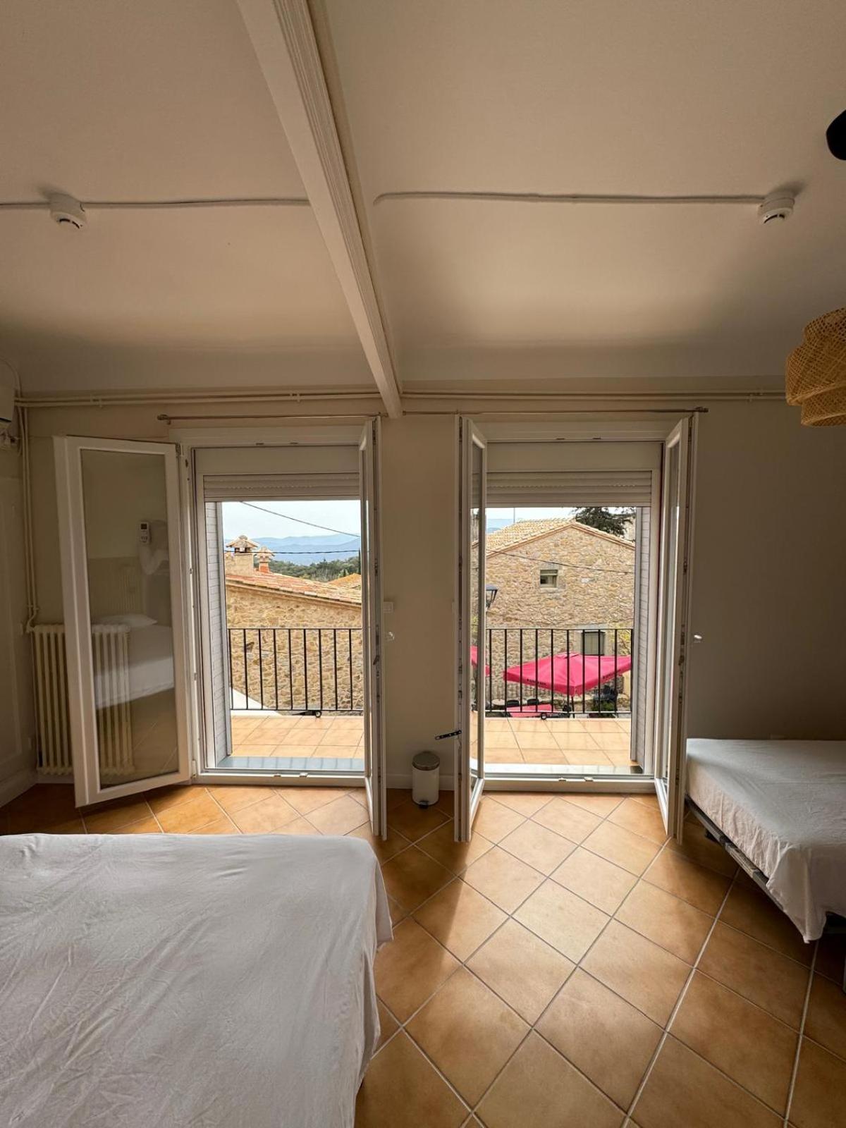 Hostal Restaurant Casa Comaulis La Vajol 외부 사진
