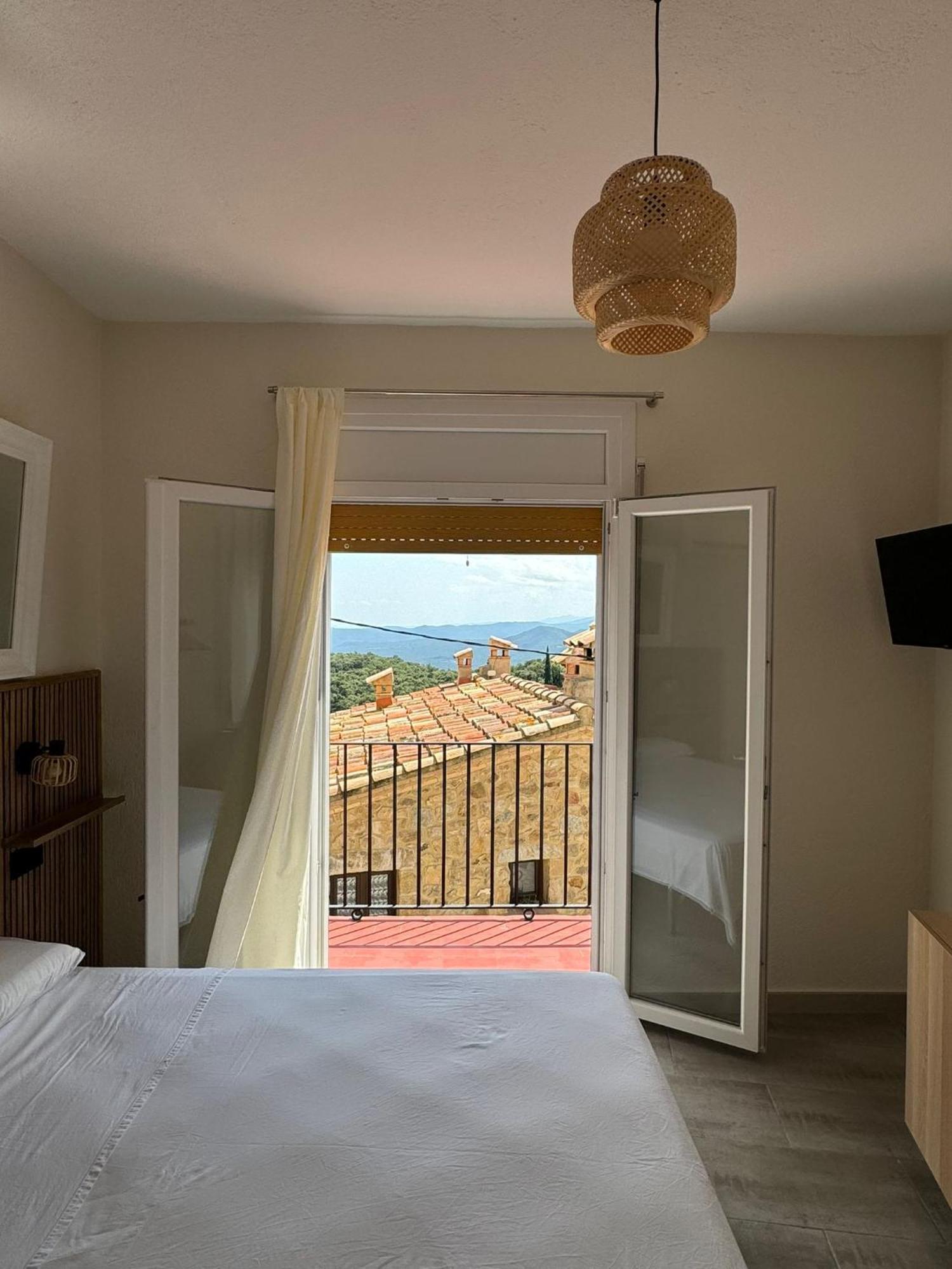 Hostal Restaurant Casa Comaulis La Vajol 외부 사진